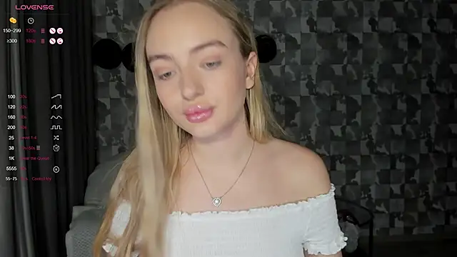 Snapshot of A_delina chatting on 1, 11, 2025 A delina online show from 1, 11, 2025