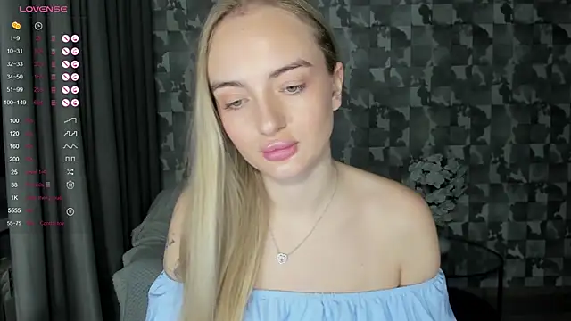 Snapshot of A_delina chatting on 15, 11, 2025 A delina online show from 15, 11, 2025