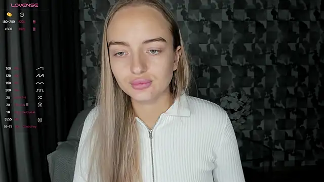 Snapshot of A_delina chatting on 28, 11, 2025 A delina online show from 28, 11, 2025