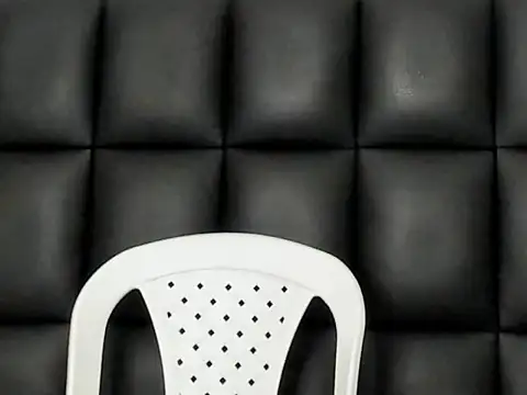 Snapshot of benjamincol chatting on 4, 3, 2026 benjamincol online show from 4, 3, 2026