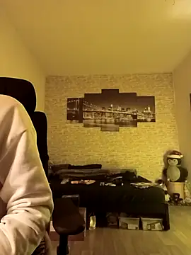 HalloMarcy online show from 4, 2, 2025