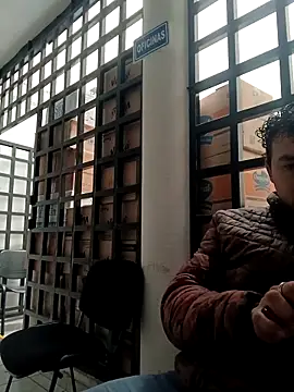 Snapshot of chinoxxx chatting on 16, 12, 2025 chinoxxx online show from 16, 12, 2025