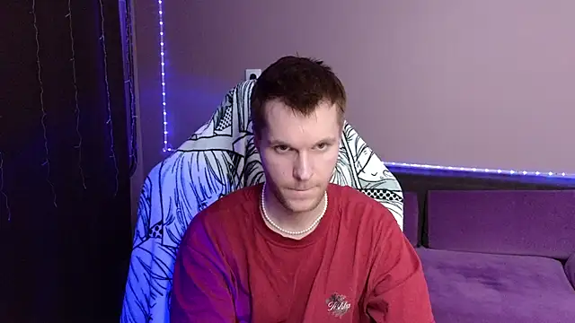 Leonnextdoor online show from 5, 1, 2025