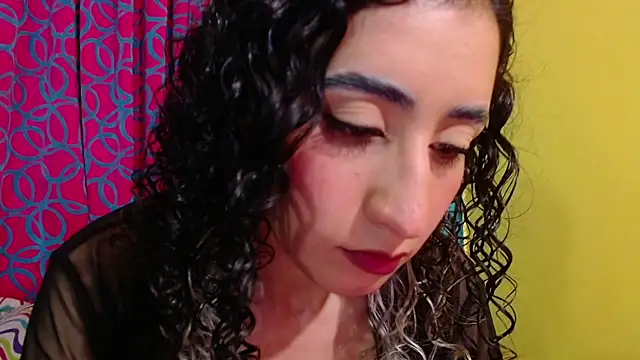 Snapshot of valerie_mase chatting on 19, 11, 2025 valerie mase online show from 19, 11, 2025