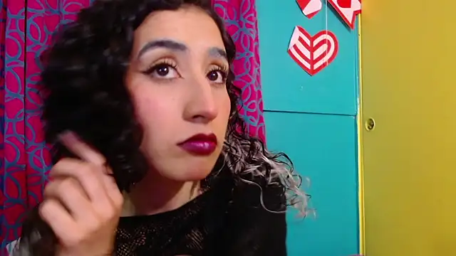 Snapshot of valerie_mase chatting on 21, 11, 2025 valerie mase online show from 21, 11, 2025