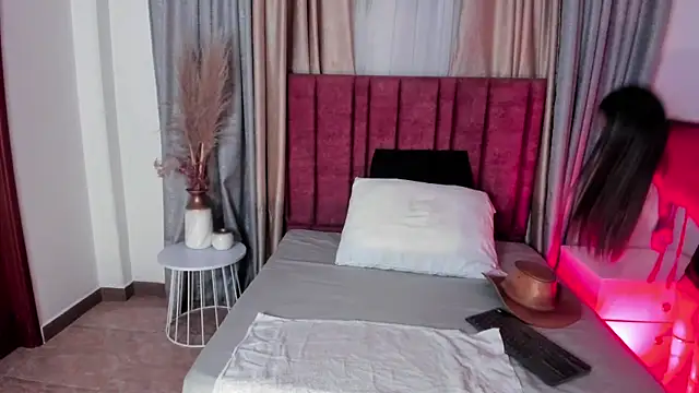 EloiseQuinn online show from 19, 3, 2025