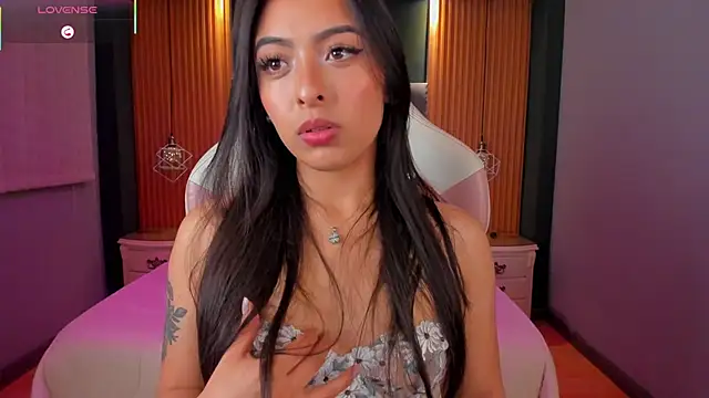 Snapshot of Camila_dupont chatting on 13, 9, 2025 Camila dupont online show from 13, 9, 2025