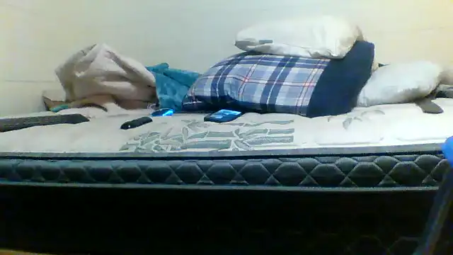 Snapshot of k1oudE chatting on 11, 2, 2025 k1oudE online show from 11, 2, 2025