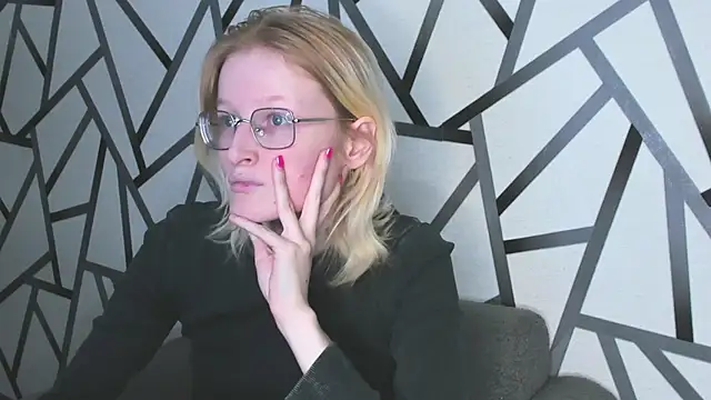 Snapshot of ElizabethHarpper chatting on 6, 11, 2025 ElizabethHarpper online show from 6, 11, 2025