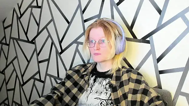 Snapshot of ElizabethHarpper chatting on 7, 11, 2025 ElizabethHarpper online show from 7, 11, 2025