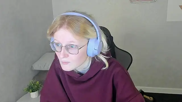 Snapshot of ElizabethHarpper chatting on 14, 11, 2025 ElizabethHarpper online show from 14, 11, 2025