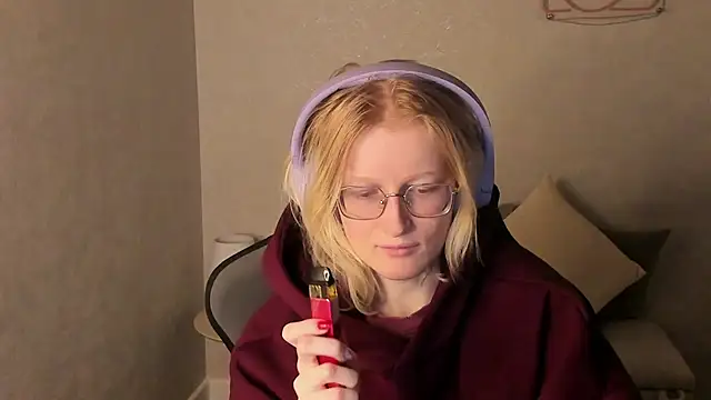 Snapshot of ElizabethHarpper chatting on 25, 11, 2025 ElizabethHarpper online show from 25, 11, 2025