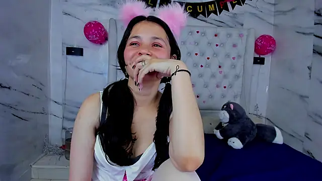 Snapshot of arissha_lee chatting on 8, 3, 2026 arissha lee online show from 8, 3, 2026