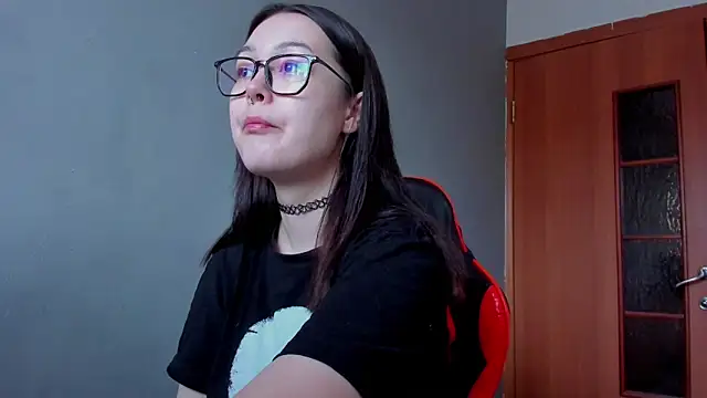 kittenrisha online show from 17, 1, 2025