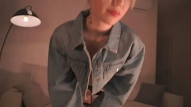 alittlestarrr online show from 28, 1, 2025