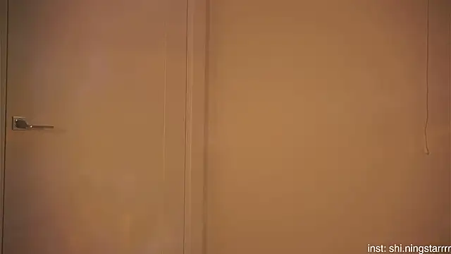 alittlestarrr online show from 26, 2, 2025