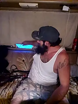 Snapshot of StruggleSnuggles chatting on 1, 11, 2025 StruggleSnuggles online show from 1, 11, 2025