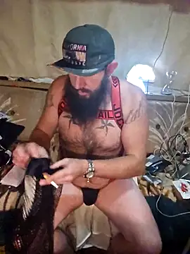 Snapshot of StruggleSnuggles chatting on 18, 11, 2025 StruggleSnuggles online show from 18, 11, 2025