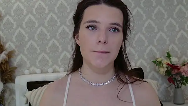 Nellie Medina online show from 12, 3, 2025