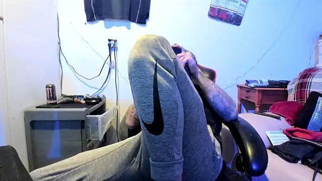 Snapshot of JamesMichael88 chatting on 27, 2, 2025 JamesMichael88 online show from 27, 2, 2025