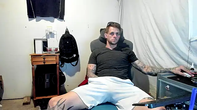 Snapshot of JamesMichael88 chatting on 21, 3, 2025 JamesMichael88 online show from 21, 3, 2025