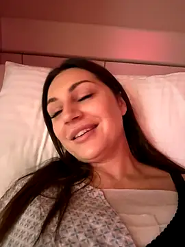 Snapshot of claraxjoyy chatting on 23, 10, 2025 claraxjoyy online show from 23, 10, 2025