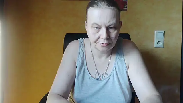 Snapshot of Sweet_Phoenix chatting on 11, 9, 2025 Sweet Phoenix online show from 11, 9, 2025
