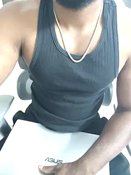 Snapshot of hot_boy_dic chatting on 18, 11, 2025 hot boy dic online show from 18, 11, 2025