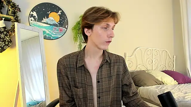 Snapshot of Adrian_Di chatting on 8, 1, 2025 Adrian Di online show from 8, 1, 2025