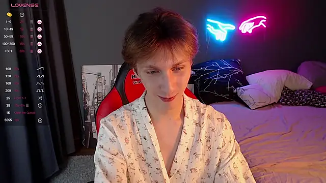 Snapshot of Adrian_Di chatting on 13, 1, 2025 Adrian Di online show from 13, 1, 2025