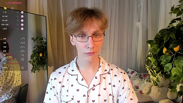 Snapshot of Adrian_Di chatting on 30, 1, 2025 Adrian Di online show from 30, 1, 2025