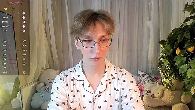 Snapshot of Adrian_Di chatting on 30, 1, 2025 Adrian Di online show from 30, 1, 2025