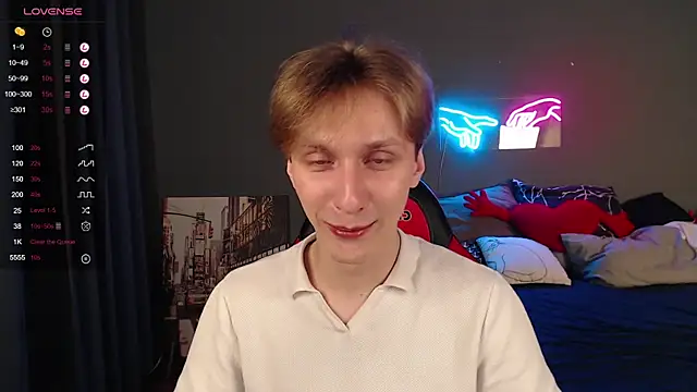 Snapshot of Adrian_Di chatting on 1, 2, 2025 Adrian Di online show from 1, 2, 2025