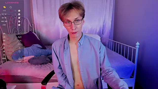 Snapshot of Adrian_Di chatting on 3, 2, 2025 Adrian Di online show from 3, 2, 2025