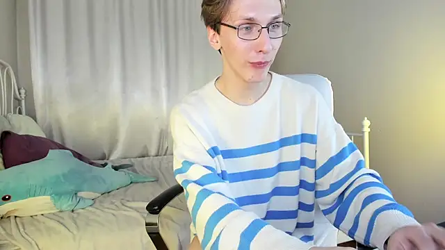 Snapshot of Adrian_Di chatting on 6, 2, 2025 Adrian Di online show from 6, 2, 2025