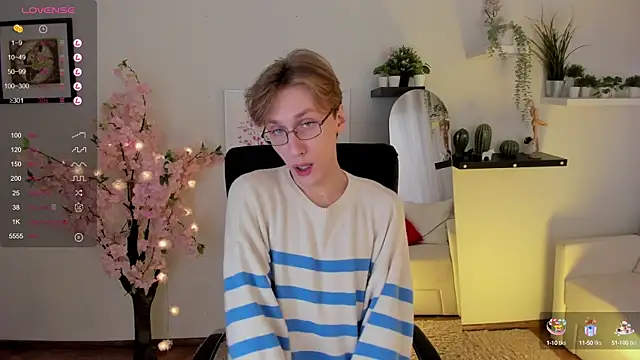 Snapshot of Adrian_Di chatting on 9, 2, 2025 Adrian Di online show from 9, 2, 2025