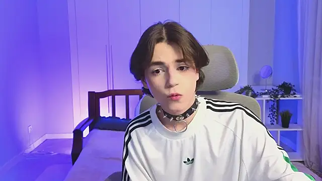 Snapshot of b0y_fantasy chatting on 3, 1, 2025 b0y fantasy online show from 3, 1, 2025