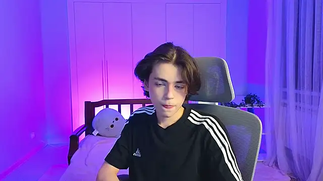 Snapshot of b0y_fantasy chatting on 15, 1, 2025 b0y fantasy online show from 15, 1, 2025