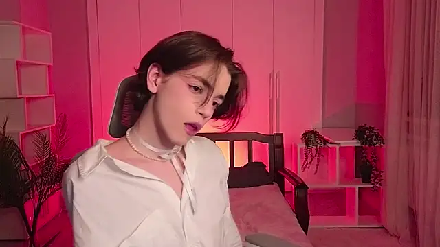 Snapshot of b0y_fantasy chatting on 2, 2, 2025 b0y fantasy online show from 2, 2, 2025