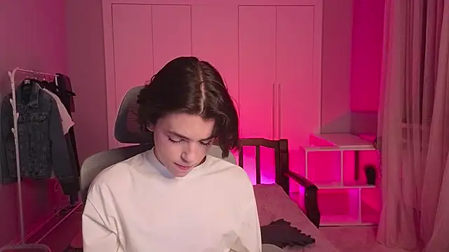 Snapshot of b0y_fantasy chatting on 23, 2, 2025 b0y fantasy online show from 23, 2, 2025