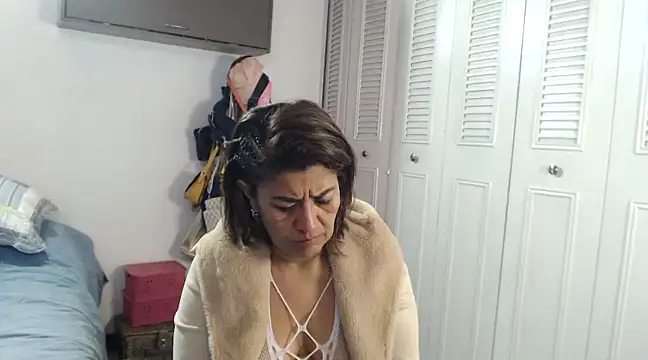 CamilaLix online show from 31, 1, 2025