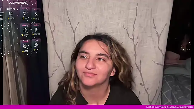 Snapshot of mamifresita chatting on 26, 5, 2026 mamifresita online show from 26, 5, 2026