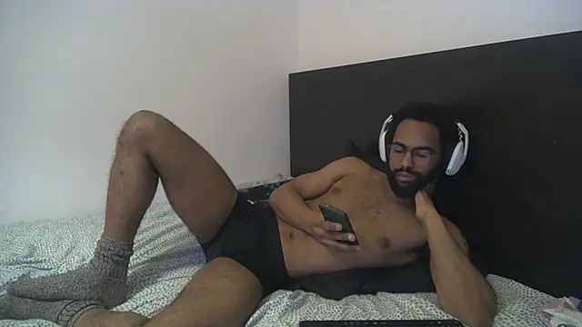 Snapshot of kevi_cocks chatting on 7, 2, 2025 kevi cocks online show from 7, 2, 2025