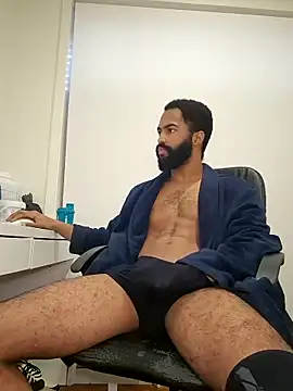 Snapshot of kevi_cocks chatting on 18, 12, 2025 kevi cocks online show from 18, 12, 2025