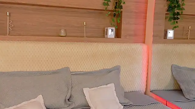 Snapshot of AbieHills chatting on 14, 11, 2025 AbieHills online show from 14, 11, 2025