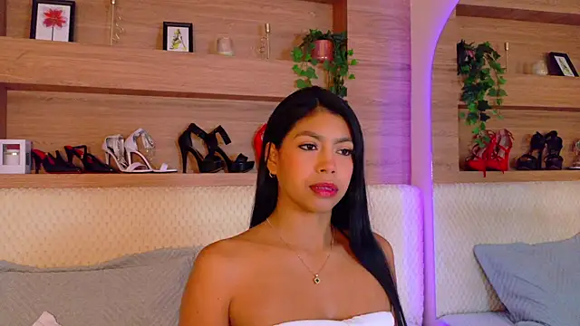 Snapshot of AbieHills chatting on 30, 11, 2025 AbieHills online show from 30, 11, 2025