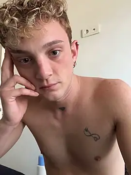 Snapshot of verici34 chatting on 4, 11, 2025 verici34 online show from 4, 11, 2025