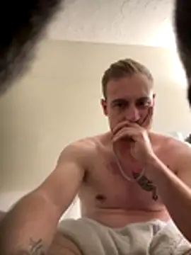 Snapshot of Golden_Alex chatting on 2, 12, 2025 Golden Alex online show from 2, 12, 2025