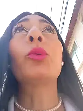 BELLA--26 online show from 8, 3, 2025