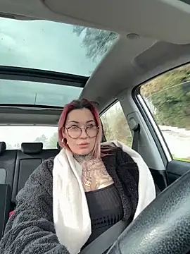 Mia-Fuchs online show from 10, 3, 2025